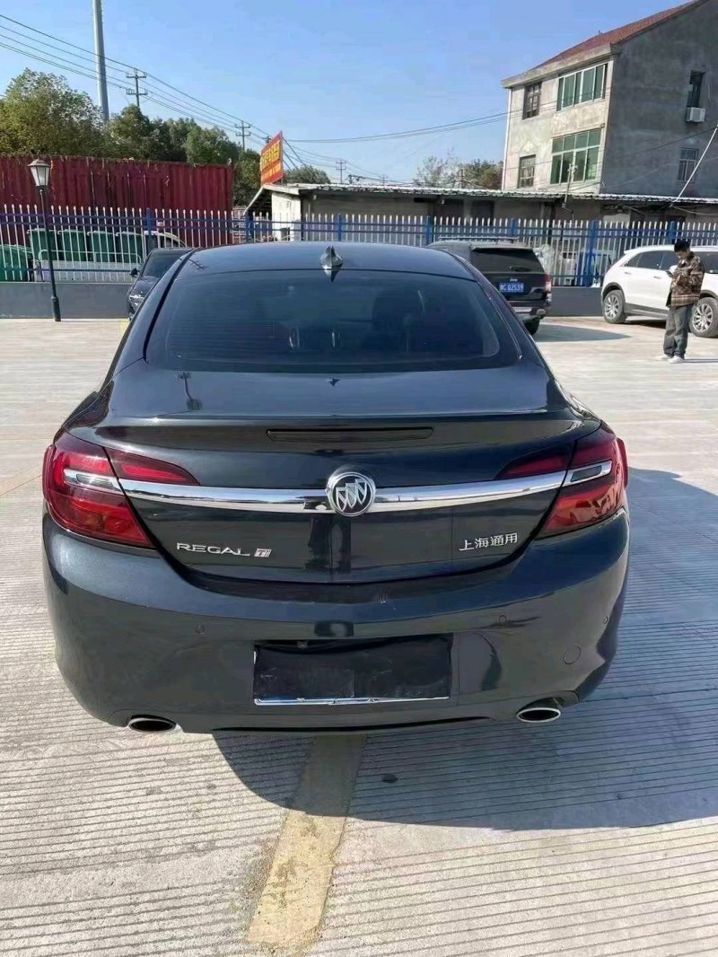 嘉兴14年别克君威3