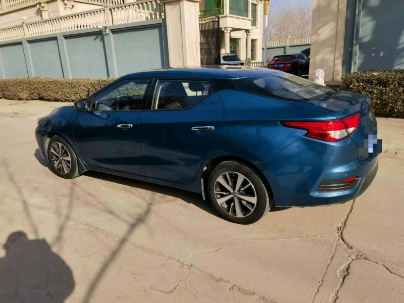 保定20年日产蓝鸟5