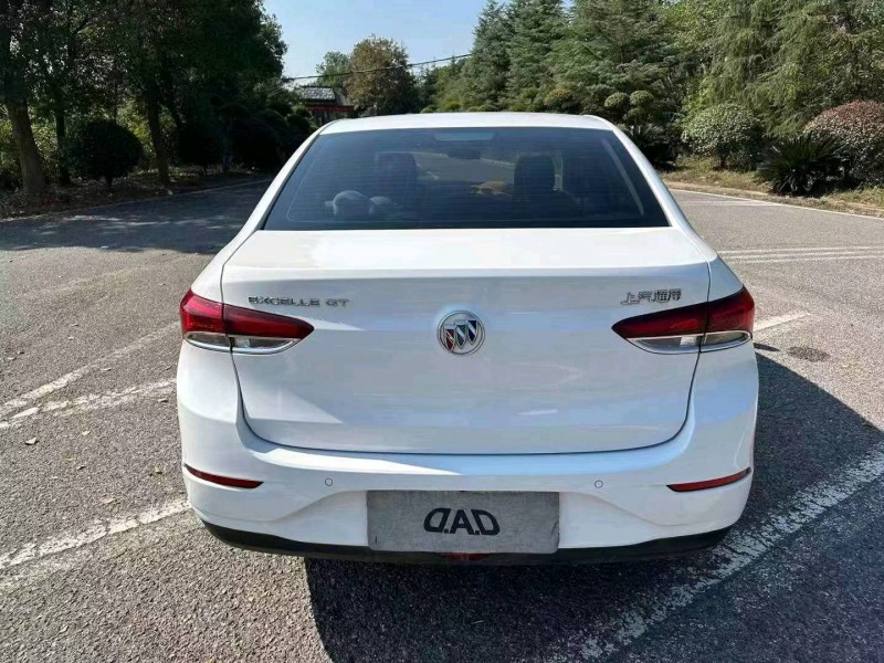 宜昌20年別克英朗GT5
