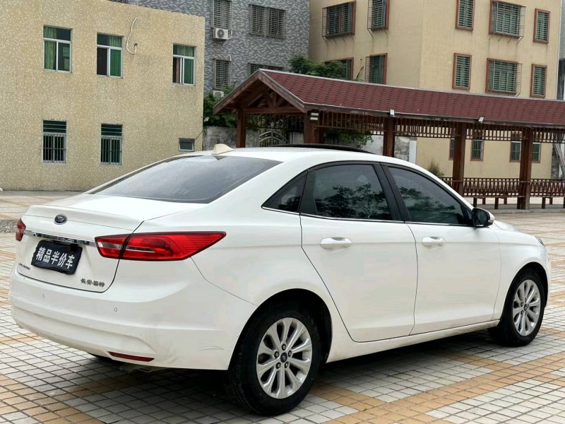 汕头18年福特福睿斯7