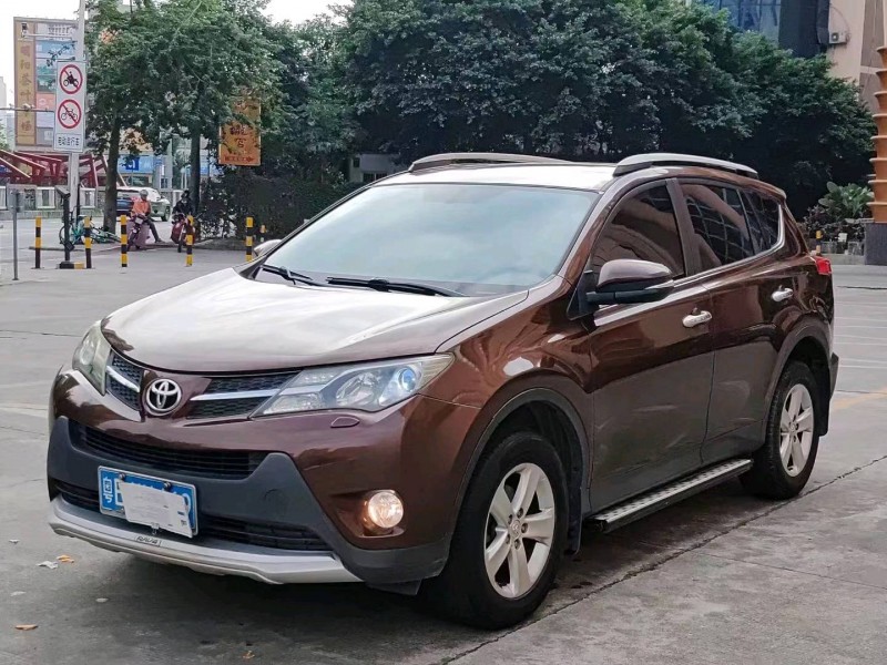 珠海14年丰田RAV42