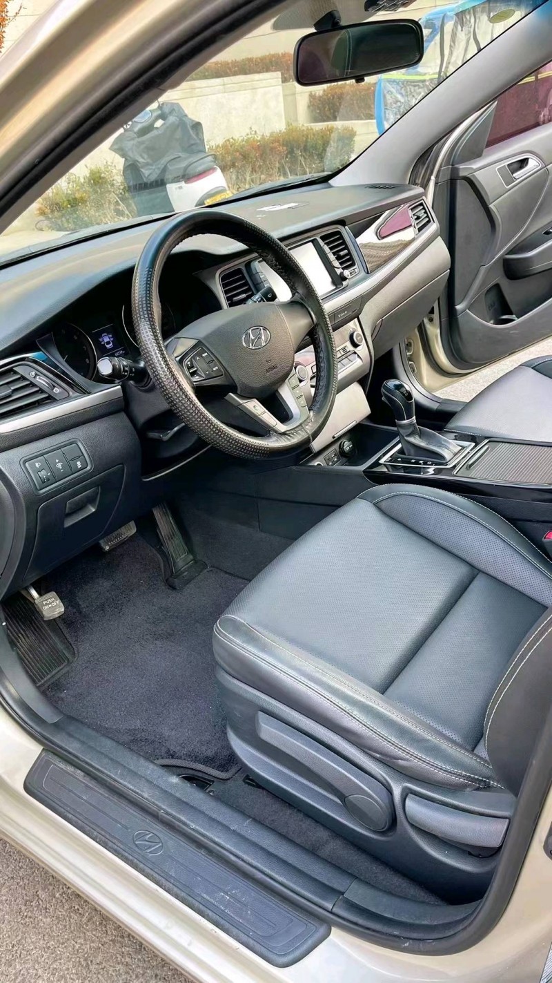 廊坊17年现代名图5