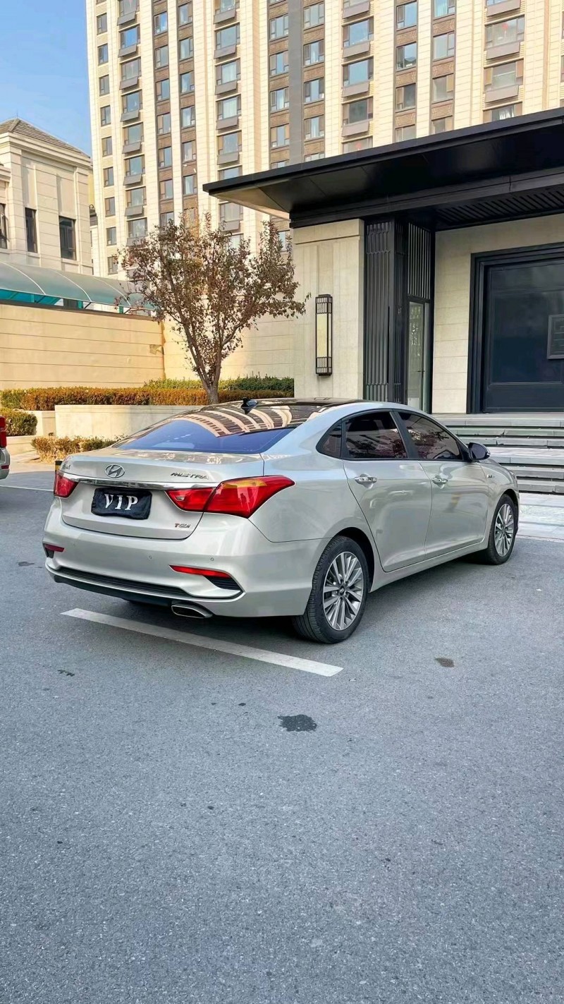 廊坊17年现代名图7