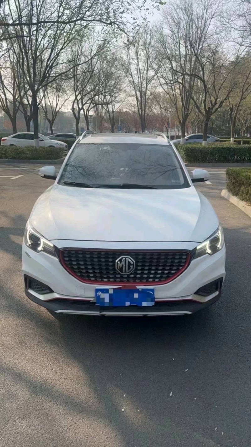 青岛17年名爵ZS1