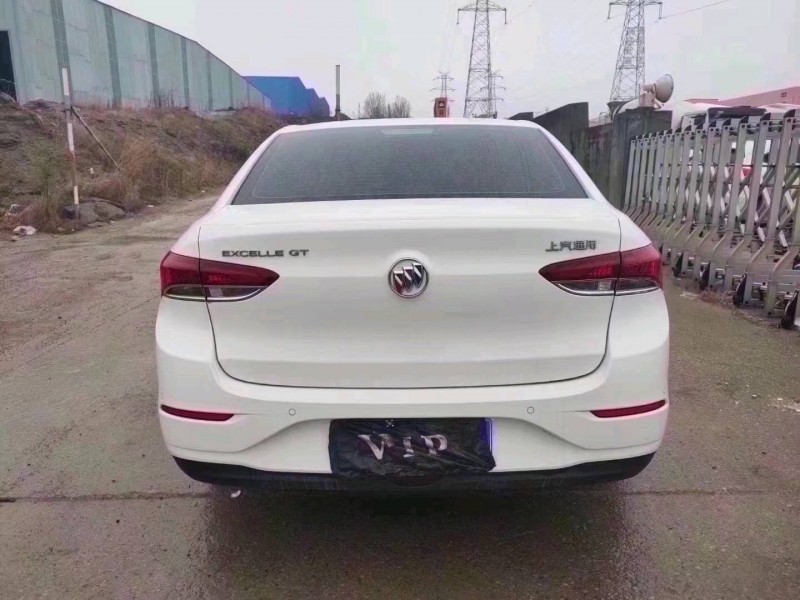 青岛20年别克英朗9