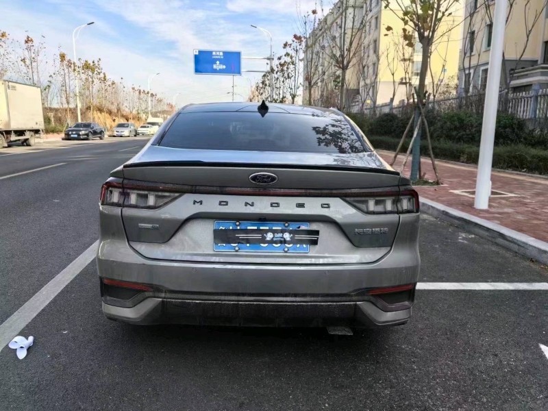 青岛22年福特蒙迪欧9