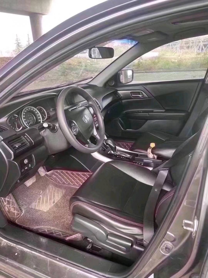 青岛14年本田雅阁4