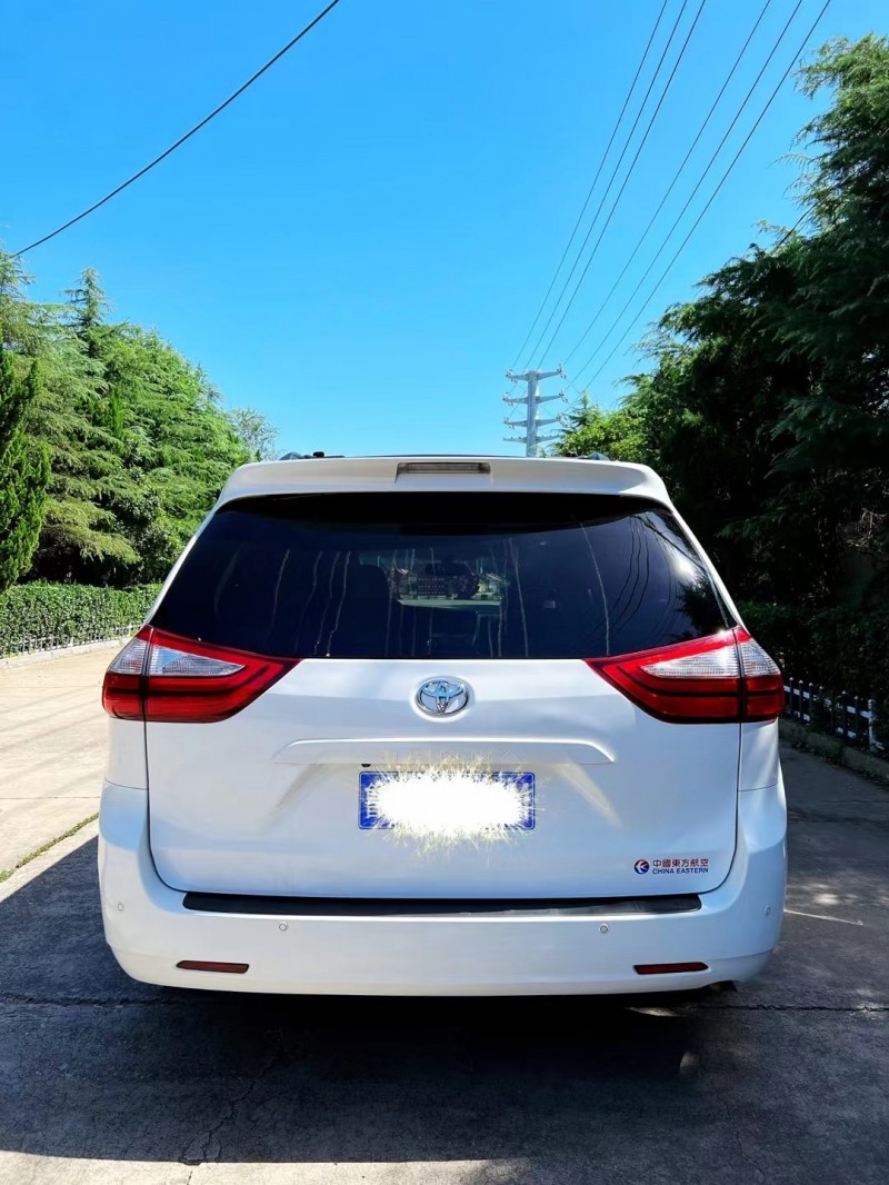 潍坊15年丰田塞纳9