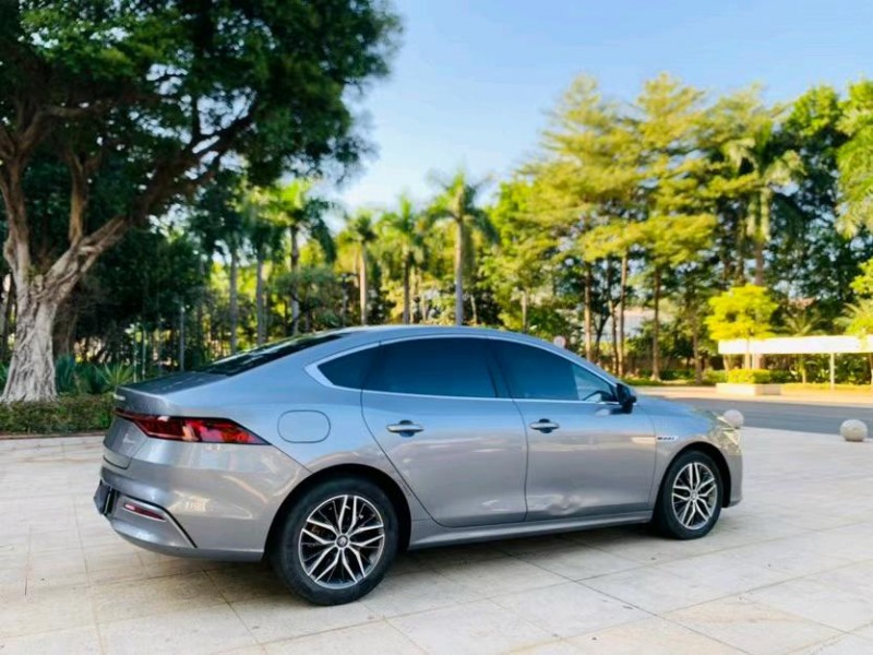 东莞21年比亚迪秦7