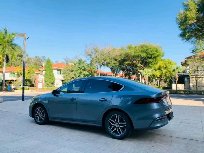 东莞21年比亚迪秦8