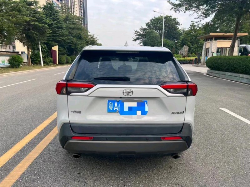 珠海20年丰田RAV4荣放9