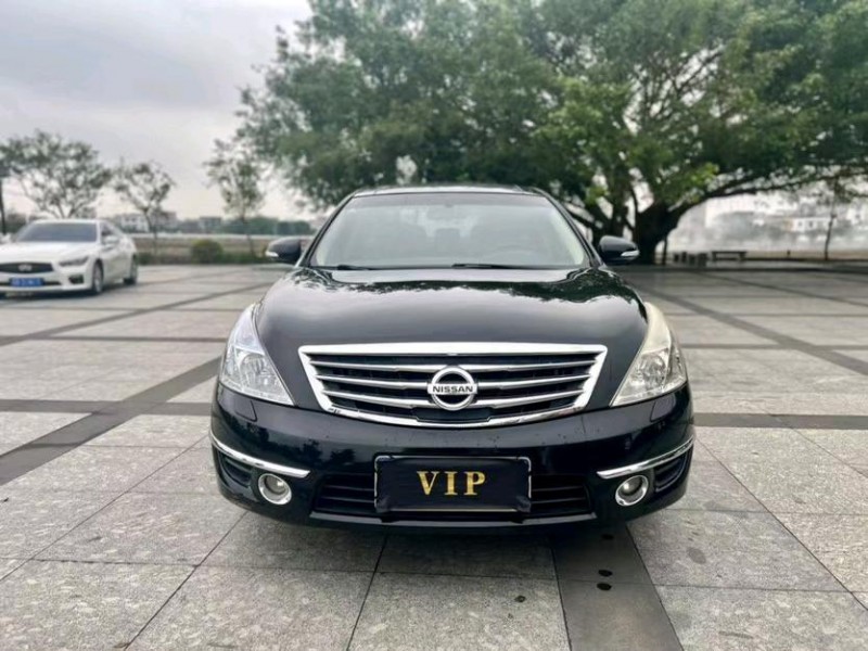 东莞09年日产天籁1