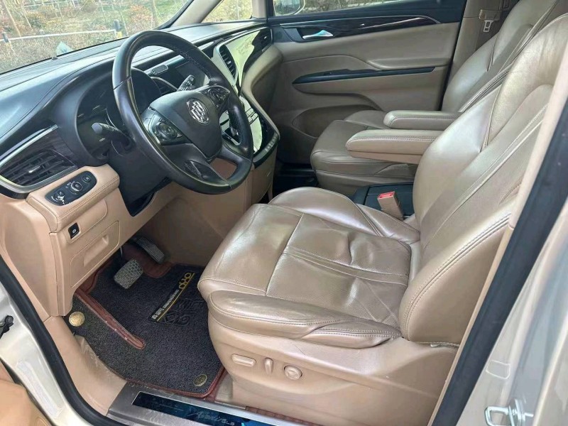 东营17年别克GL86