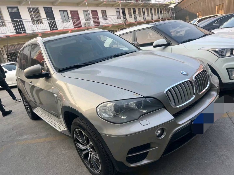 济南11年宝马X52