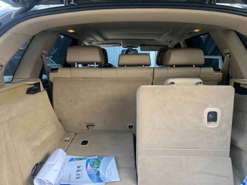 济南11年宝马X56