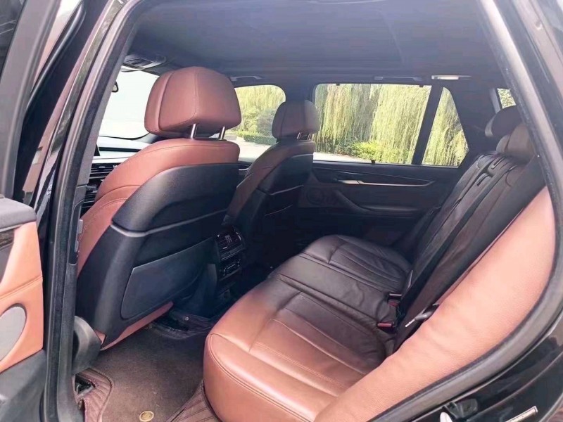 济南17年宝马X57