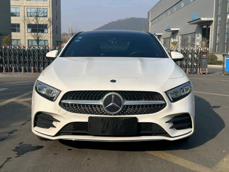 徐州19年奔驰A1