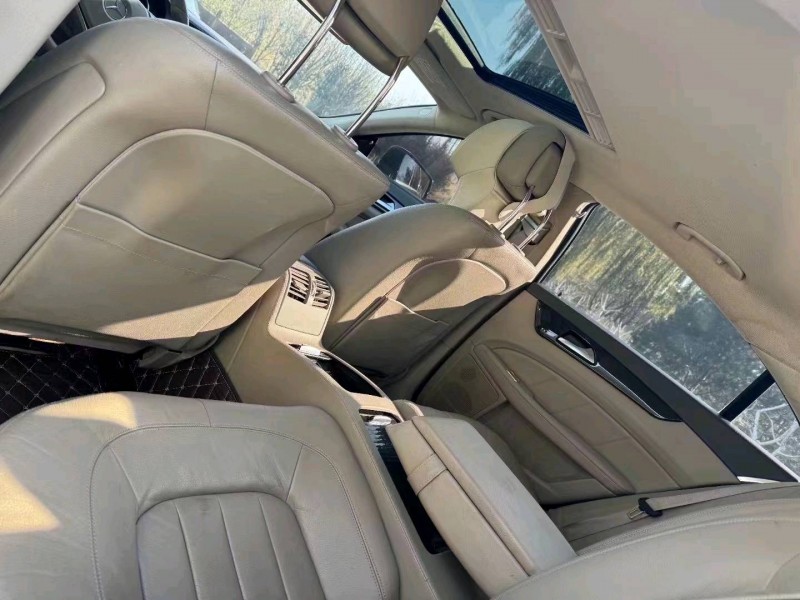 济南13年奔驰CLS4