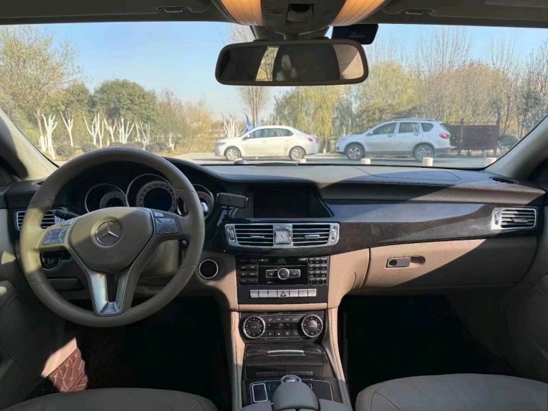 济南13年奔驰CLS5