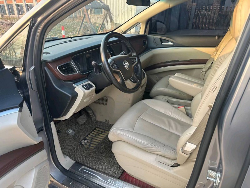 徐州17年别克GL83