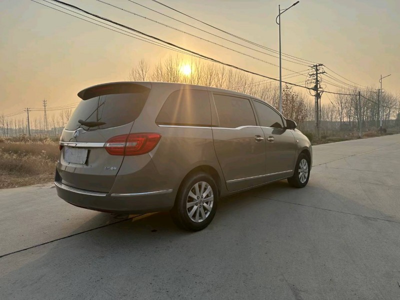 徐州17年别克GL88