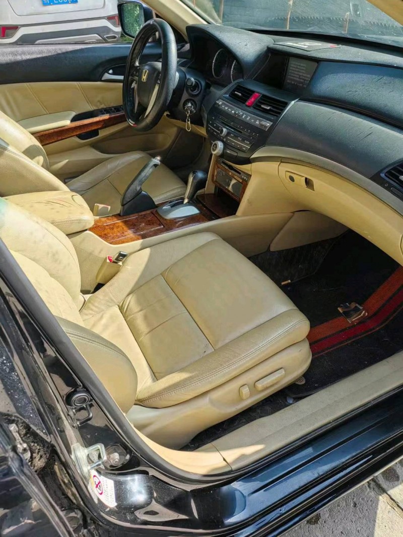 湖州12年本田雅阁7