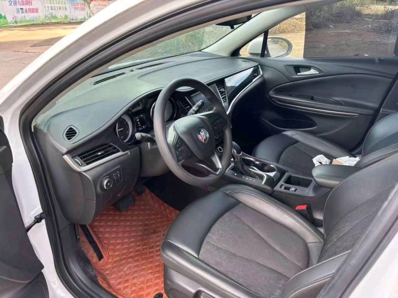 珠海21年别克威朗7