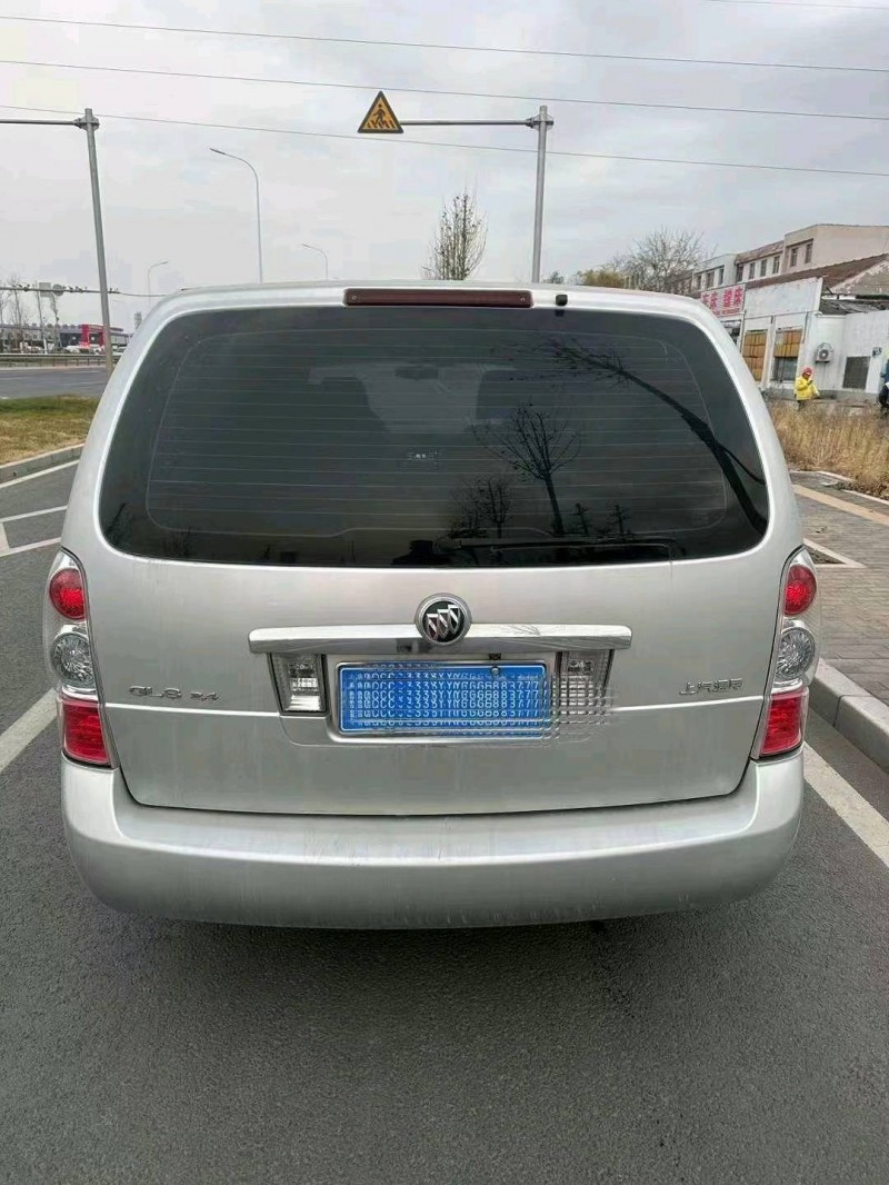 枣庄17年别克GL82