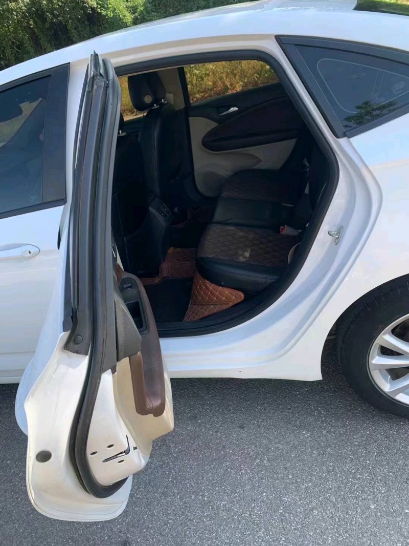 邵阳18年别克威朗4