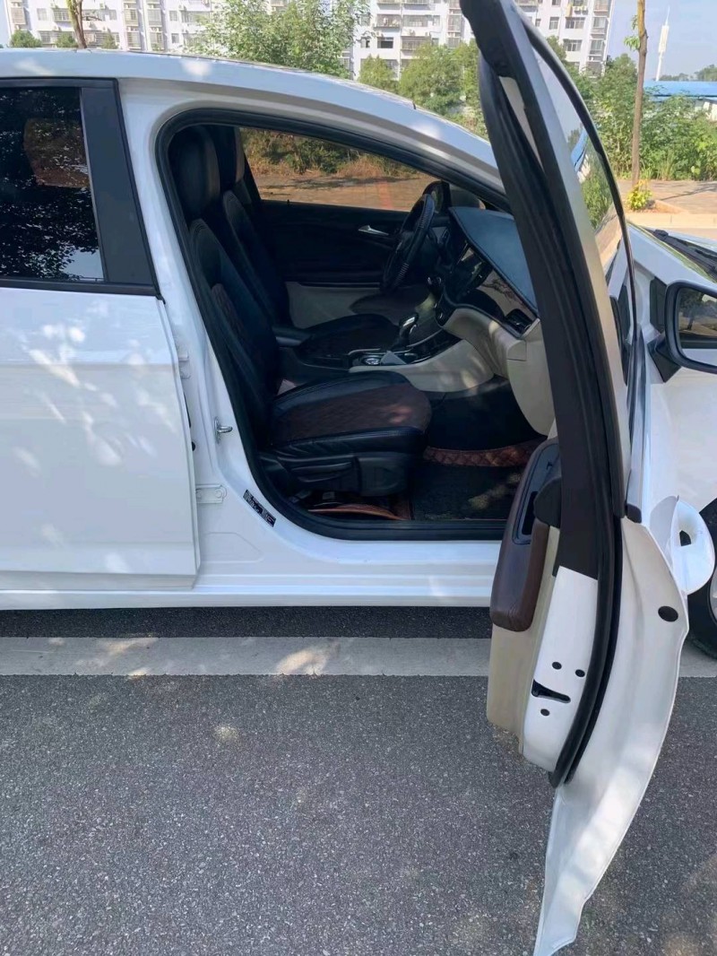 邵阳18年别克威朗8