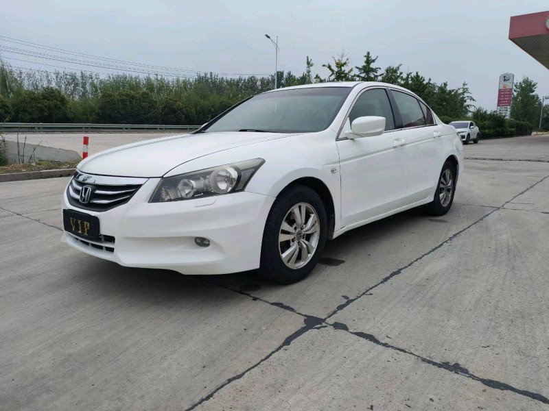 徐州11年本田雅阁3