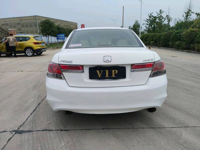 徐州11年本田雅阁9