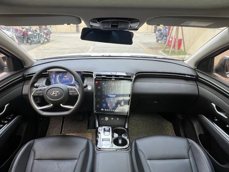 佛山22年现代途胜8