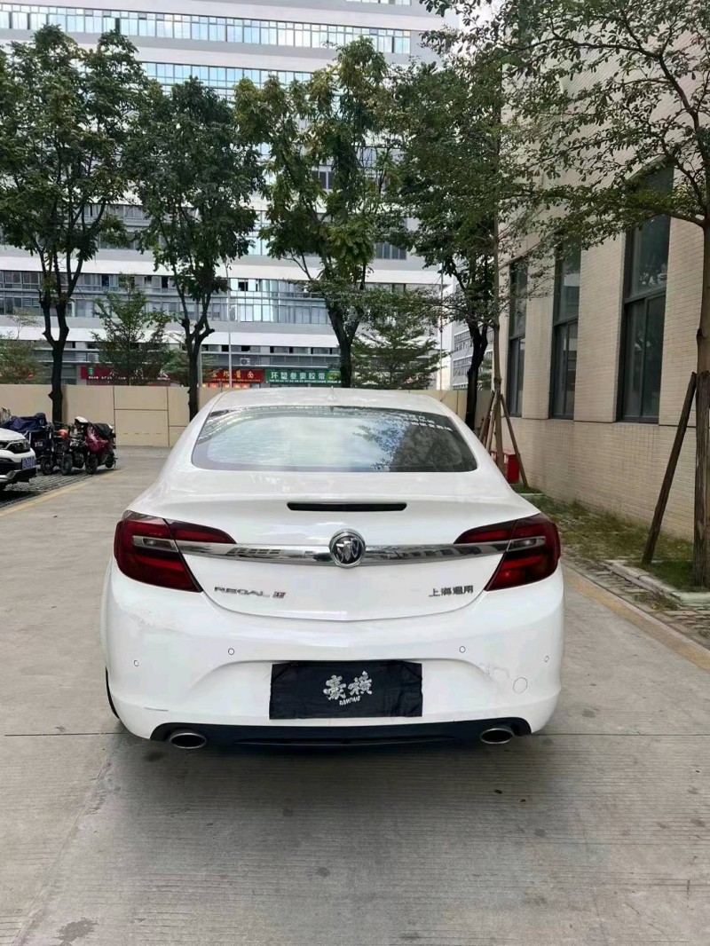 中山16年别克君威5