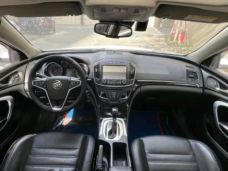 中山16年别克君威8