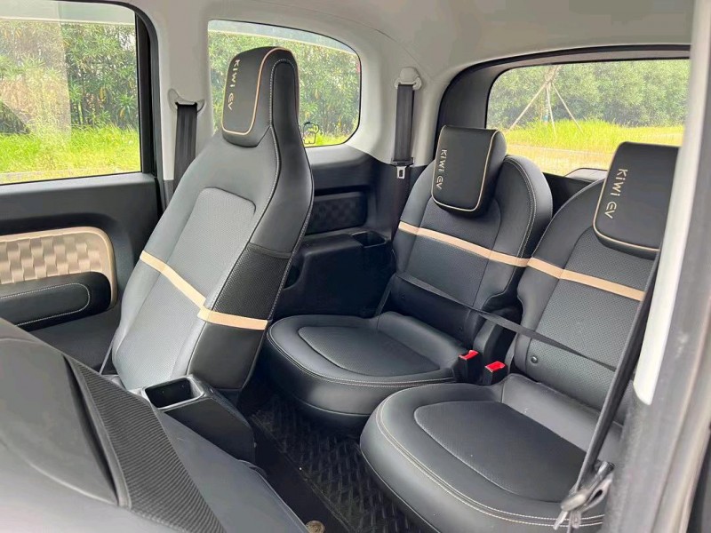 鹽城22年寶駿KIWI4