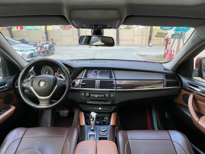 佛山12年宝马X68