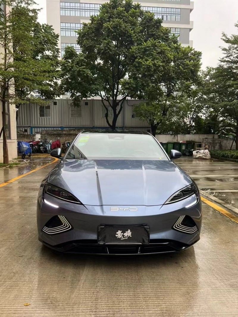 佛山23年比亚迪海豹1