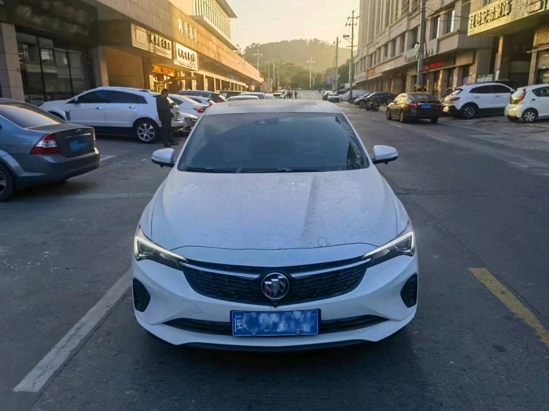 珠海23年别克威朗1