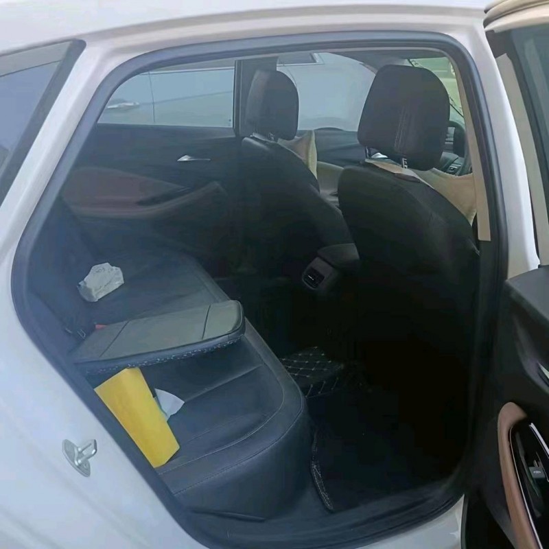 珠海23年别克威朗7