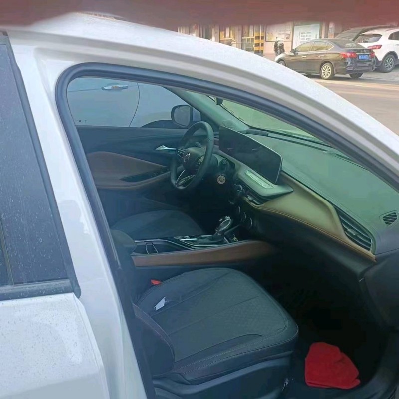 珠海23年别克威朗8