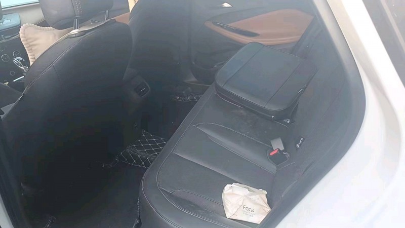 珠海23年别克威朗9