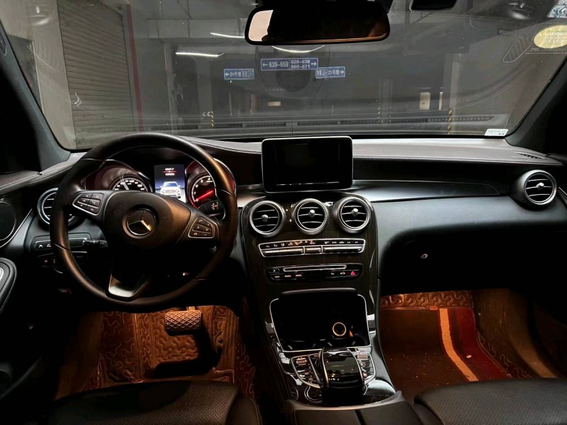 济南18年奔驰GLC4