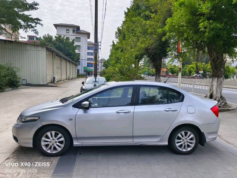 广州14年本田锋范3