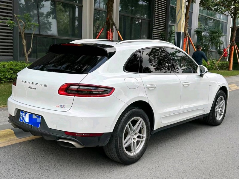 广州19年保时捷Macan8