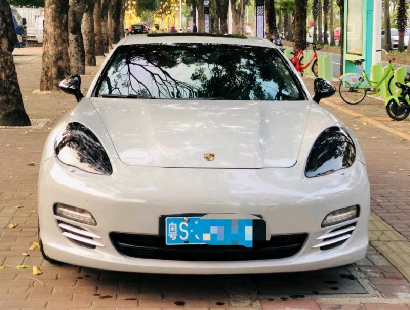 广州10年保时捷帕拉梅拉1