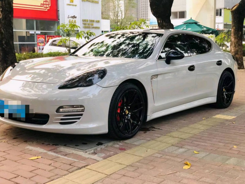 广州10年保时捷帕拉梅拉2