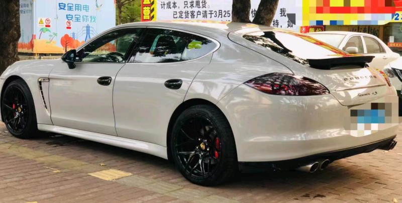 广州10年保时捷帕拉梅拉5