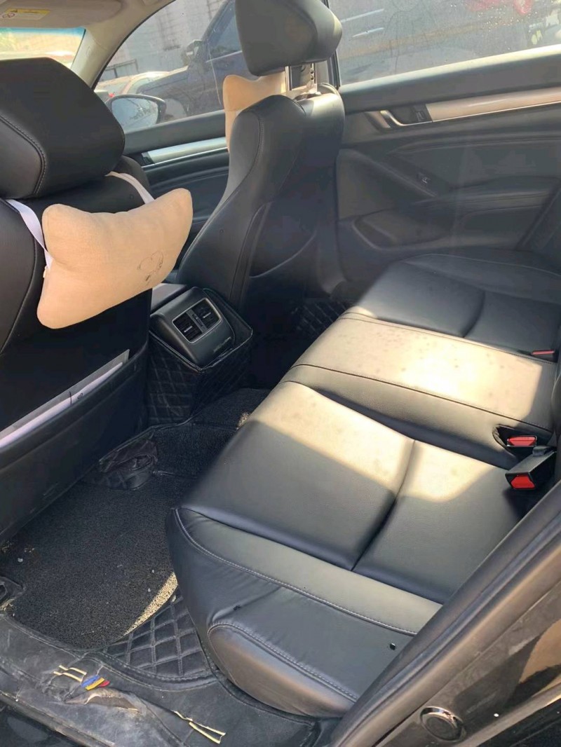 广州20年本田雅阁5