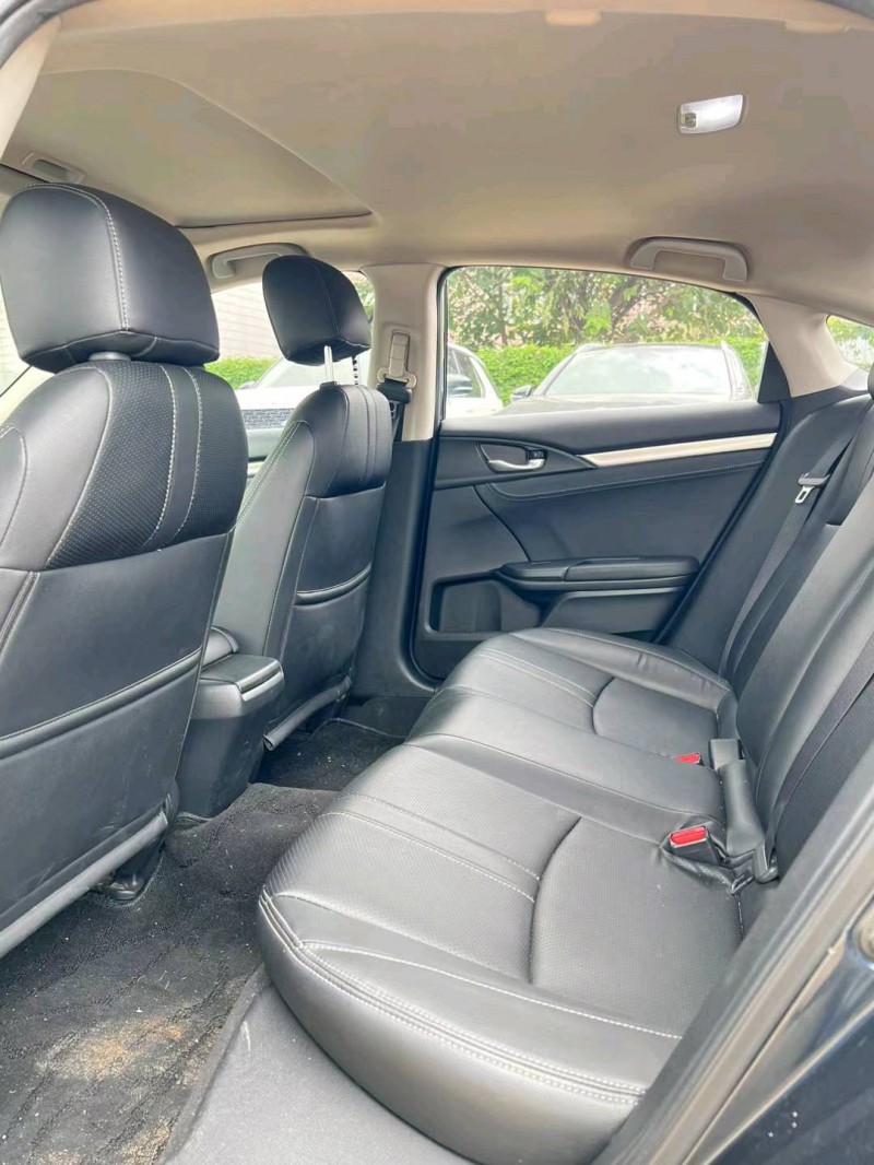 广州19年本田思域4